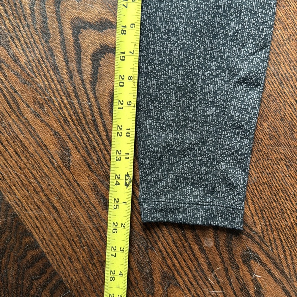 Athleta XS leggings gray toned print ankle - Picture 6 of 9